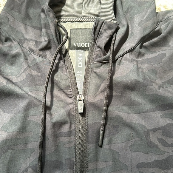 New Vuori Black Hooded Jacket for women size large - Picture 2 of 8